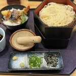 Oto Oto - 稲庭うどん海老小天丼セット¥1,380　大盛り¥300