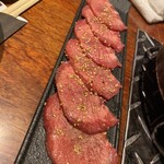 炭火焼ホルモン ぐう - 