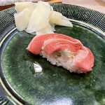 うを徳 - 勝浦本鮪大トロのにぎり