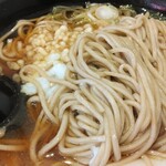 名代 富士そば - 麺の感じ