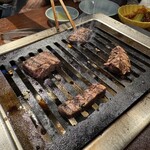 赤坂 らいもん - レバーを焼きます