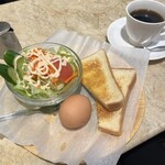 Hakujuuji - モーニングサービスセット
       コーヒー、トースト、ゆでタマゴ、サラダ