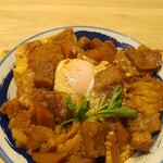 Nikumeshi Okamoto - 肉玉めし（869円）