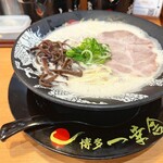 博多一幸舎 - 泡系豚骨ラーメン※斜め上から