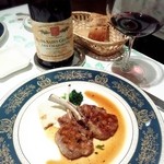 ル・トワ・ルージュ - ディナー：仔羊のバジリコソース