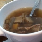 ミートラウンジ - 牛テールと根菜のスープ