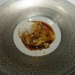 エクアトゥール - ［１回目］フォアグラのクレープ包み、パンドエピスのソースとキンカンのコンフィ