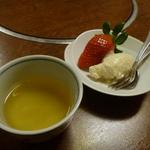 なん天 - デザート（岩岡いちご、自家製大吟醸粕アイス）