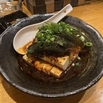 王さんの餃子 - ピータン豆腐