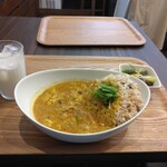 Bonga's Curry&Dining - 日替わり燻製ネギ ベーコン 卵