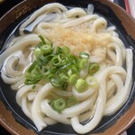 手打十段 うどんバカ一代 - かけ温 小 330円