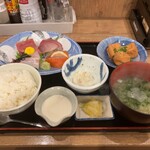 磯丸水産 - 刺身定食