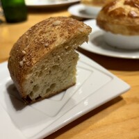 メルモーゾ ダ ドロカワ - 自家製フォカッチャ