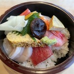 美はる - 料理写真:海鮮ちらし丼