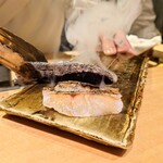 恵比寿 鮨 藤 - ノドグロを炭で直接炙るから、香ばしくて美味しい！！
