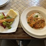 Torattoria Rau Raitariko Piatthino - 【2024.3.30(土)】パスタランチ（並盛・90g・新じゃがと新玉葱のトマトソース焼きなすのピュレ添えパスタ）1,180円