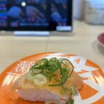Seto No Matsuri Sushi - こっちが貝で、コレにｵﾆｵﾝｽﾗｲｽが載った見た目なのがサクラマス?(写真撮り忘れ)だったと思います。