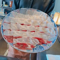 たでの葉 - ツキノワグマの登場です