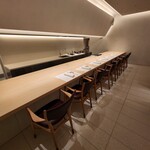 CHIUnE - メインカウンター席
