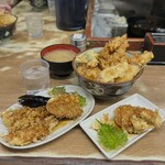 豊野丼 - 海鮮丼¥1000、鰯¥400、鯛の白子¥200、味噌汁¥100