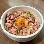 麺や 旅風車 - 肉飯(特製醤油)