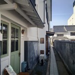 カフェ チーアン - オミセから中通りへ向いて♪