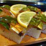 寿司処 和さび - 甘めの白板昆布が〆鯖と良く合います♪