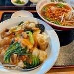 台湾料理 金龍閣 - 牛肉飯＋台湾ラーメン 850円
