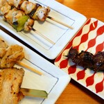 日本一 - 料理写真:帰宅して盛り付け(塩ひなねぎ串、塩かわ串、塩手羽中串、レバー串)