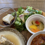 Bluebell  - 左がジーマミ豆腐