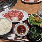 焼肉 しんうち 神楽坂 - 