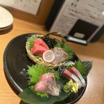 UMAMI日本酒弐番館 - お造り盛り合わせ