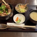 喜三郎農場 - 甲州富士桜ポーク丼定食