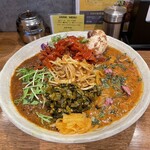 SPICY CURRY 魯珈 - ニシュモリゲンテイルーマシモヤシタカナフクジンヅケニタマゴトッピング！