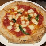 Italian Kitchen VANSAN - 本場ナポリのマルゲリータ①