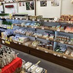 滝本駅売店 - 店内