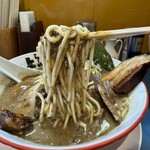 らーめん よし丸 - 「トンコツ煮干らーめん」の麺
            2024年3月30日