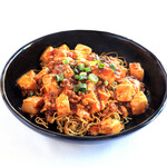 Yakisoba (stir-fried noodles) with mapo sauce