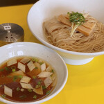 ラーメン ニュー松戸 - 料理写真:昆布水つけ麺醤油生姜風味