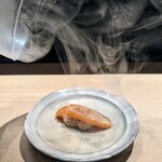 Sushi Akademi Itsuki - 塩麴漬けのサーモン