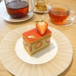 ル カフェ ヴィー - 苺とピスタチオ