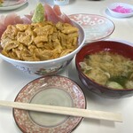 鶴亀屋食堂 - ダブル丼¥4400 大間産ムラサキウニ