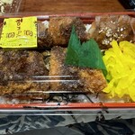 やきとり 一休 - 【2024.3.30(土)】テイクアウトしたイカフライ弁当330円