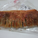 パンドゥミー - 田芋あんぱん 230円(税込)　(2024.3)