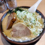 みそ熊 - ねぎ味噌厚切りチャーシュー麺
