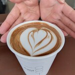 B-yond - カフェ・モカ 570円　お手々 プライスレス(笑)