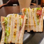 人間関係 cafe de copain - ランチ BLT&ジャーマンポテトサンド かなりなボリュームだけど、軽くて、美味しい。