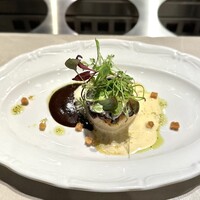 Tinc gana - ④帆立のソテーと舞茸、黒ニンニクソースとイベリコ豚エキスエスプーマソース
