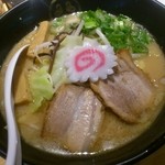 TOKYO豚骨BASE MADE by博多一風堂 - 野菜増しの豚骨醤油