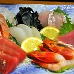 蔵元居酒屋 清龍 上野店 - おまかせ鮮魚5品盛合せ￥680